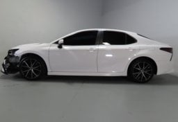 2021 Toyota Camry SE - Image 6