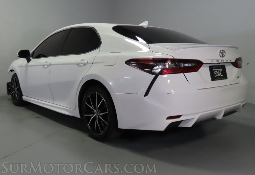 2021 Toyota Camry SE - Image 8