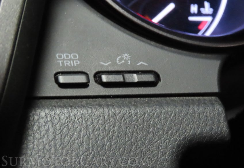2021 Toyota Camry SE - Image 29