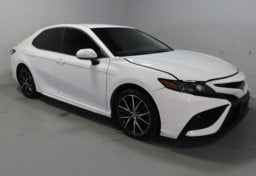 2021 Toyota Camry SE - Image 1