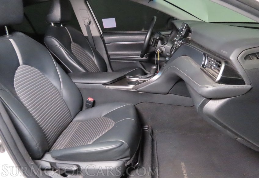 2021 Toyota Camry SE - Image 33