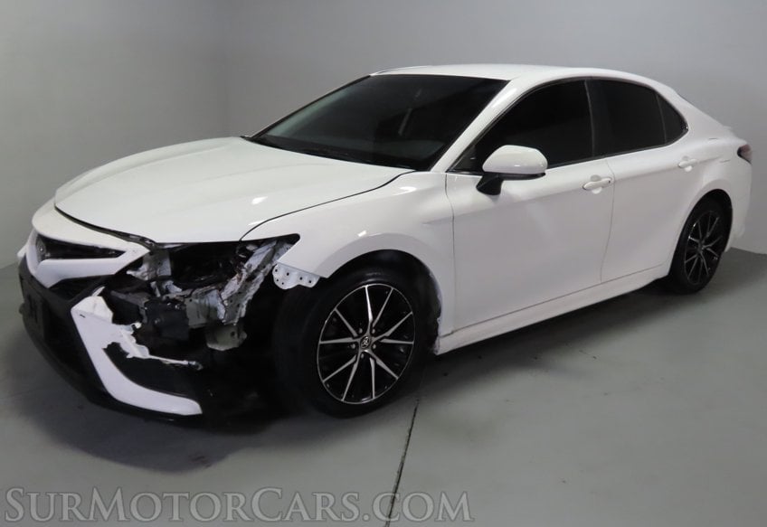 2021 Toyota Camry SE - Image 2
