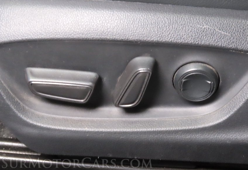 2021 Toyota Camry SE - Image 44