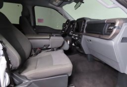 2025 Ford F-150 XLT - Image 33