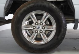 2025 Ford F-150 XLT - Image 30