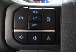 2025 Ford F-150 XLT - Image 19