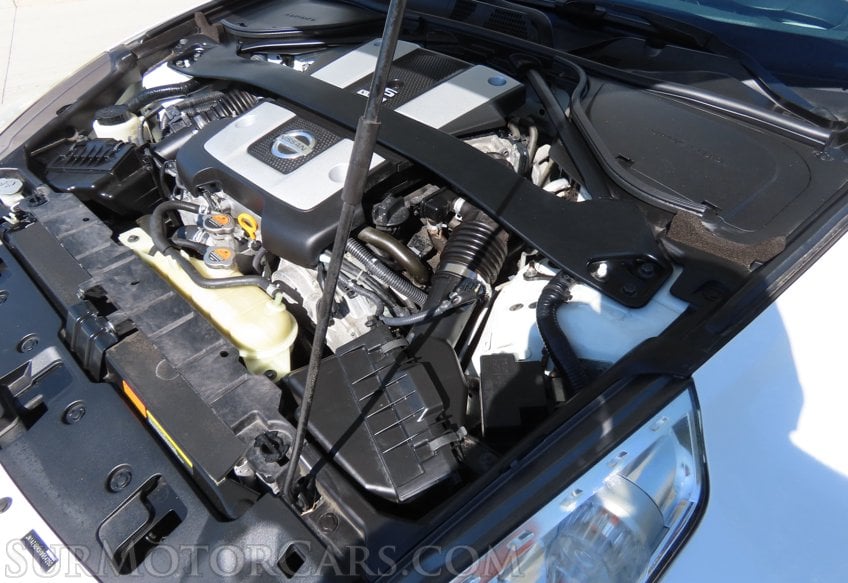 2017 Nissan 370Z Sport - Image 38