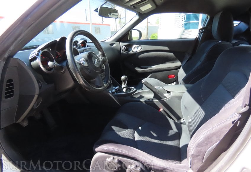 2017 Nissan 370Z Sport - Image 29