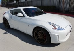 2017 Nissan 370Z Sport - Image 1