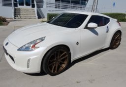2017 Nissan 370Z Sport - Image 2