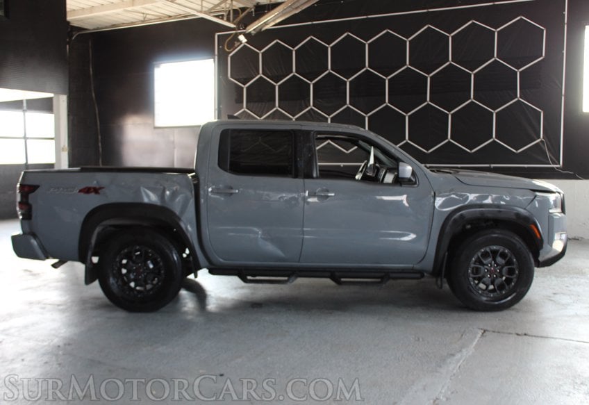 2022 Nissan Frontier - Image 9