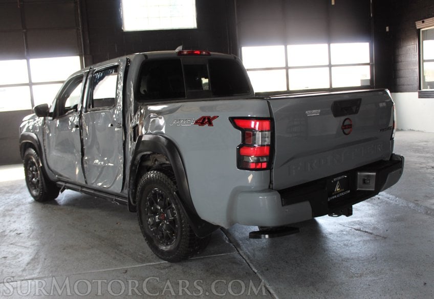 2022 Nissan Frontier - Image 8