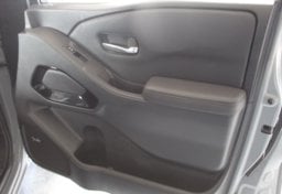 2022 Nissan Frontier - Image 61