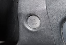 2022 Nissan Frontier - Image 43