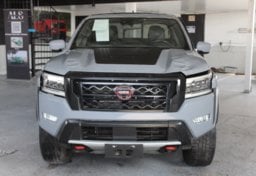 2022 Nissan Frontier - Image 12