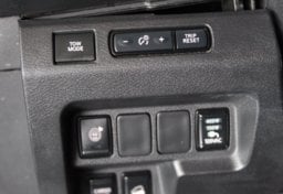 2022 Nissan Frontier - Image 46