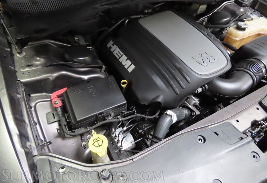 2019 Dodge Charger R/T - Image 17