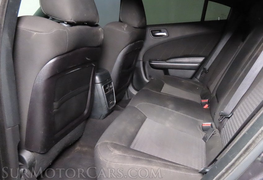 2019 Dodge Charger R/T - Image 32