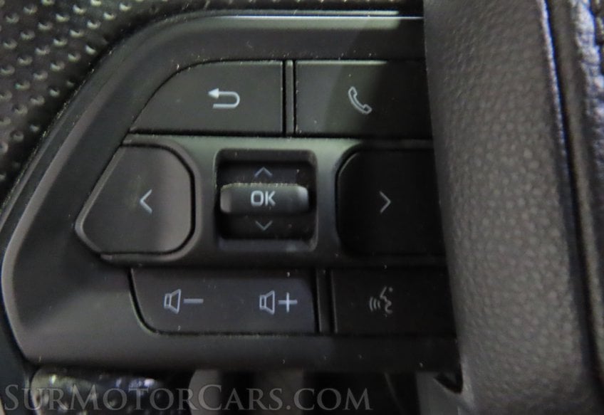 2025 Toyota Tacoma SR - Image 21