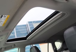 2017 Toyota RAV4 Hybrid. XLE - Image 55