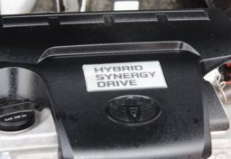 2017 Toyota RAV4 Hybrid. XLE - Image 58