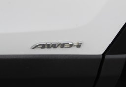 2017 Toyota RAV4 Hybrid. XLE - Image 22