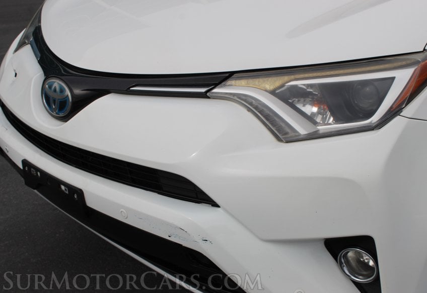 2017 Toyota RAV4 Hybrid. XLE - Image 21