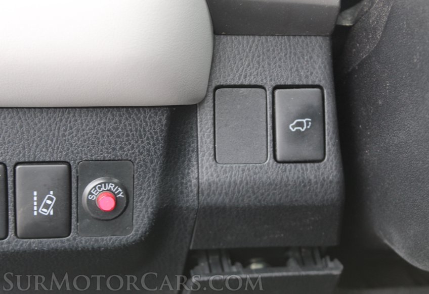 2017 Toyota RAV4 Hybrid. XLE - Image 46