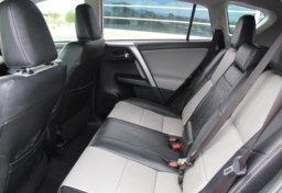 2017 Toyota RAV4 Hybrid. XLE - Image 36