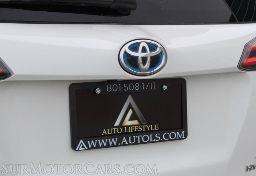 2017 Toyota RAV4 Hybrid. XLE - Image 24