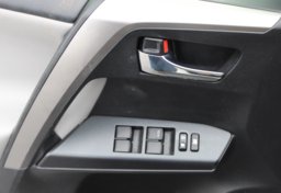 2017 Toyota RAV4 Hybrid. XLE - Image 48