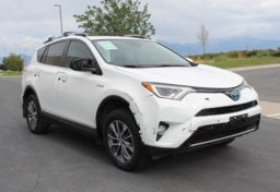 2017 Toyota RAV4 Hybrid. XLE - Image 2