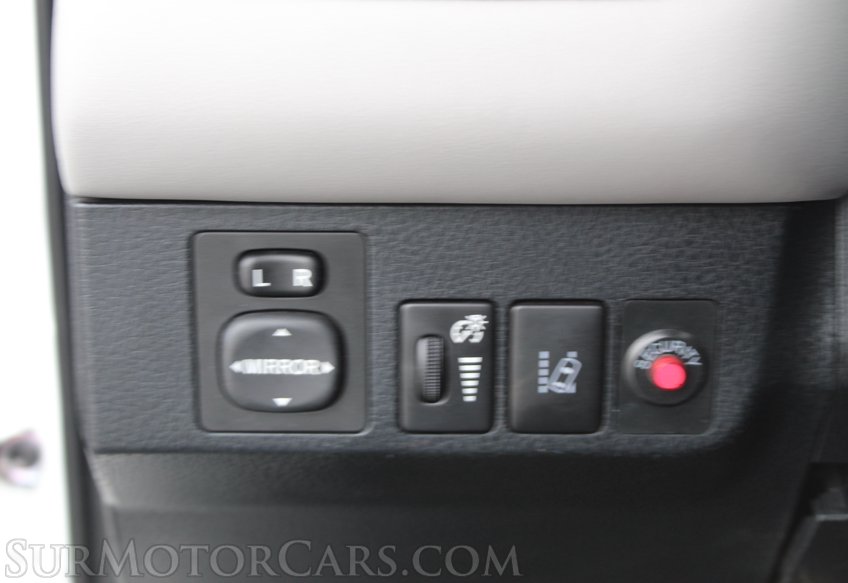 2017 Toyota RAV4 Hybrid. XLE - Image 47