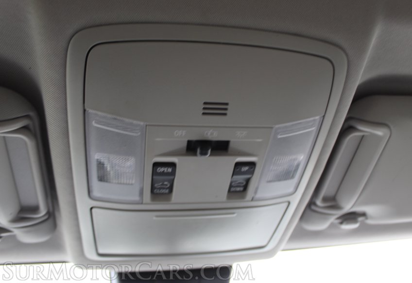 2017 Toyota RAV4 Hybrid. XLE - Image 52