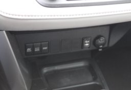 2017 Toyota RAV4 Hybrid. XLE - Image 49
