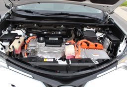 2017 Toyota RAV4 Hybrid. XLE - Image 60